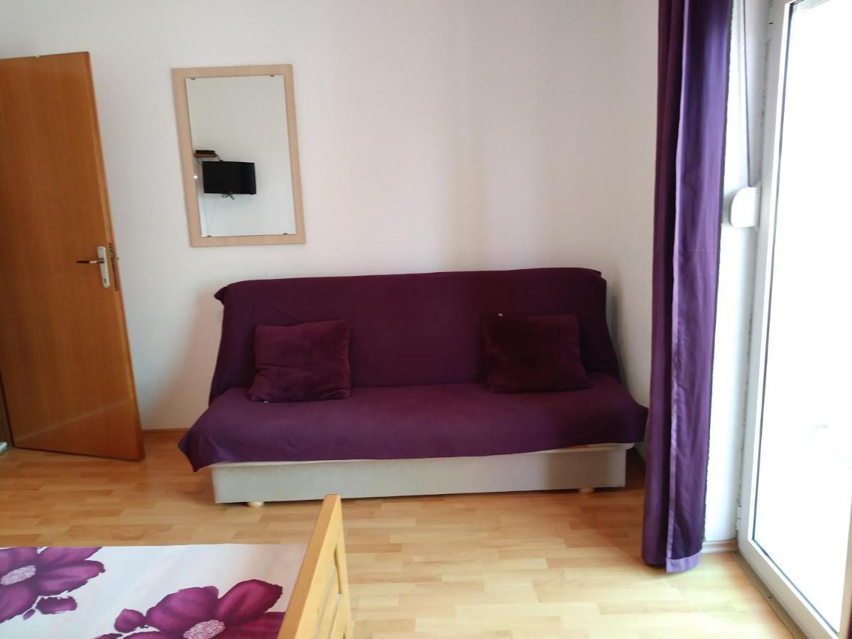 Nives Apartmani Pakoštane Kültér fotó